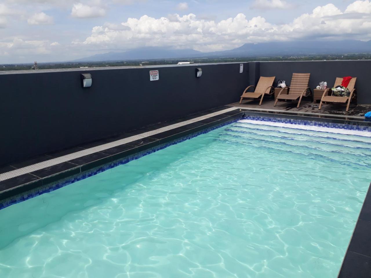 913Cityscape Located At City Center Bacolod Zewnętrze zdjęcie